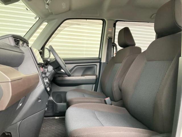 ルーミー ４ＷＤ　Ｇ　ディスプレイオーディオ９インチ／スマートアシスト（トヨタ・ダイハツ）／両側電動スライドドア／シートヒーター　前席／パノラミックビューモニター／ドライブレコーダー　前後／ヘッドランプ　ＬＥＤ　ＴＶ（7枚目）