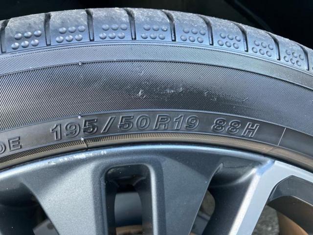 プリウス Ｚ　新品タイヤ／サンルーフ／保証書／純正　ＳＤナビ／衝突安全装置／シートヒーター／全方位モニター／車線逸脱防止支援システム／パーキングアシスト　自動操舵／電動バックドア／ヘッドランプ　ＬＥＤ　全周囲カメラ（44枚目）