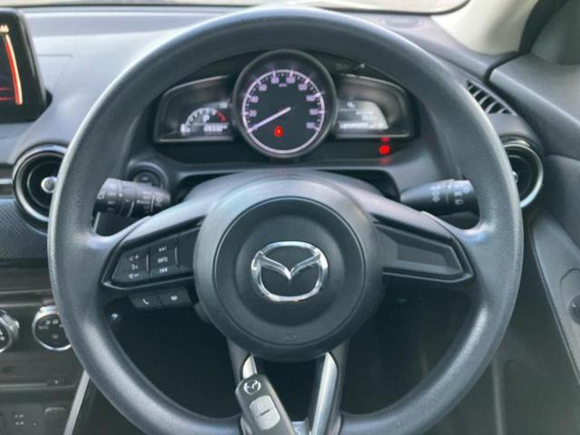 デミオ １３Ｓ　保証書／ディスプレイオーディオ／衝突安全装置／シートヒーター　前席／ヘッドランプ　ＬＥＤ／ＵＳＢジャック／Ｂｌｕｅｔｏｏｔｈ接続／ＥＴＣ／ＥＢＤ付ＡＢＳ／横滑り防止装置／アイドリングストップ（12枚目）