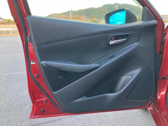 デミオ １３Ｓ　保証書／ディスプレイオーディオ／衝突安全装置／シートヒーター　前席／ヘッドランプ　ＬＥＤ／ＵＳＢジャック／Ｂｌｕｅｔｏｏｔｈ接続／ＥＴＣ／ＥＢＤ付ＡＢＳ／横滑り防止装置／アイドリングストップ（21枚目）