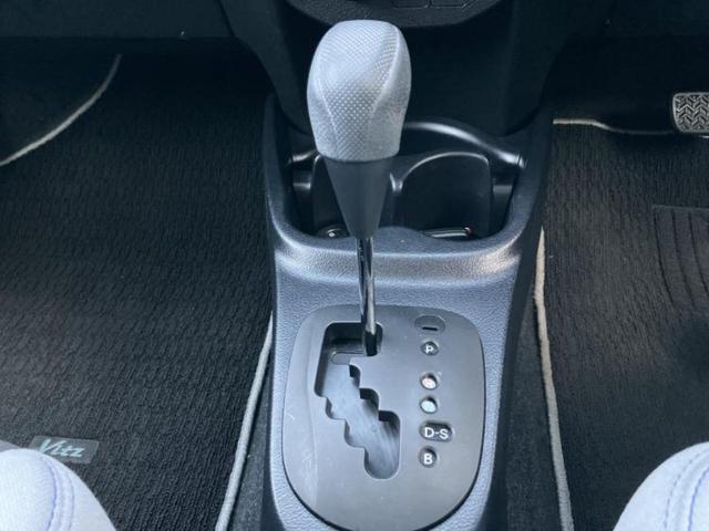 ヴィッツ Ｆスマートスタイル　保証書／純正　ＳＤナビ／ドライブレコーダー　純正／Ｂｌｕｅｔｏｏｔｈ接続／ＥＴＣ／ＥＢＤ付ＡＢＳ／横滑り防止装置／アイドリングストップ／バックモニター／フルセグＴＶ／エンジンスタートボタン　ドラレコ（16枚目）