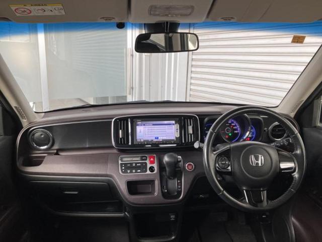 Ｎ－ＯＮＥ プレミアム２トーンカラースタイル　新品タイヤ／保証書／純正　ＳＤナビ／ヘッドランプ　ＨＩＤ／Ｂｌｕｅｔｏｏｔｈ接続／ＥＴＣ／ＥＢＤ付ＡＢＳ／横滑り防止装置／アイドリングストップ／バックモニター／アルミホイール　純正　１４インチ（4枚目）