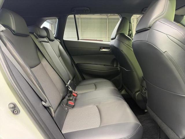 カローラクロス ハイブリッドＺ　保証書／純正　１０．５インチ　メモリーナビ／トヨタセーフティセンス／シートヒーター　前席／パノラミックビューモニター／車線逸脱防止支援システム／シート　ハーフレザー／パーキングアシスト　自動操舵（6枚目）