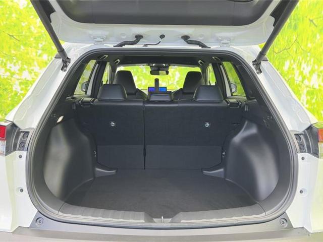 カローラクロス ハイブリッドＺ　保証書／純正　１０．５インチ　メモリーナビ／トヨタセーフティセンス／シートヒーター　前席／パノラミックビューモニター／車線逸脱防止支援システム／シート　ハーフレザー／パーキングアシスト　自動操舵（19枚目）