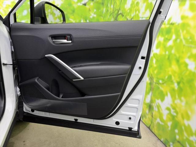 カローラクロス ハイブリッドＺ　保証書／純正　１０．５インチ　メモリーナビ／トヨタセーフティセンス／シートヒーター　前席／パノラミックビューモニター／車線逸脱防止支援システム／シート　ハーフレザー／パーキングアシスト　自動操舵（20枚目）