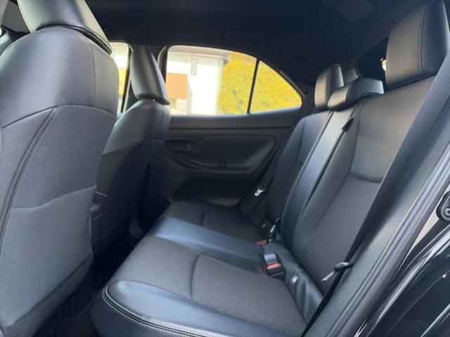 ヤリスクロス ハイブリッドＺ　ディスプレイオーディオ＋ナビ／デジタルインナーミラー／トヨタセーフティセンス／シートヒーター　前席／全方位モニター／シート　ハーフレザー／電動バックドア／ヘッドランプ　ＬＥＤ　衝突被害軽減システム（8枚目）