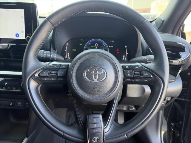 ヤリスクロス ハイブリッドＺ　ディスプレイオーディオ＋ナビ／デジタルインナーミラー／トヨタセーフティセンス／シートヒーター　前席／全方位モニター／シート　ハーフレザー／電動バックドア／ヘッドランプ　ＬＥＤ　衝突被害軽減システム（13枚目）