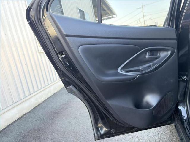 ヤリスクロス ハイブリッドＺ　ディスプレイオーディオ＋ナビ／デジタルインナーミラー／トヨタセーフティセンス／シートヒーター　前席／全方位モニター／シート　ハーフレザー／電動バックドア／ヘッドランプ　ＬＥＤ　衝突被害軽減システム（22枚目）