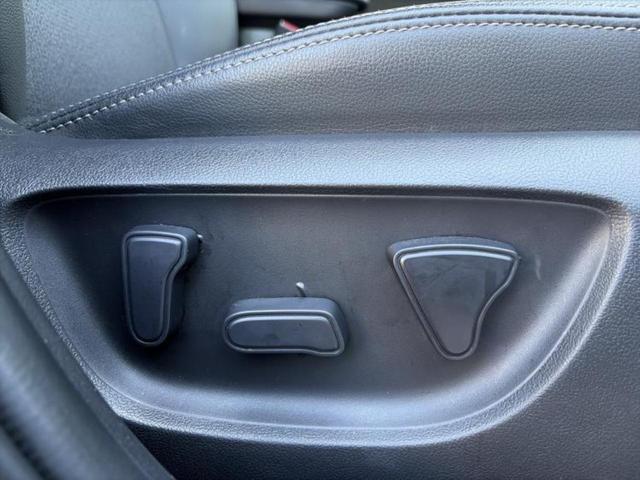 ヤリスクロス ハイブリッドＺ　ディスプレイオーディオ＋ナビ／デジタルインナーミラー／トヨタセーフティセンス／シートヒーター　前席／全方位モニター／シート　ハーフレザー／電動バックドア／ヘッドランプ　ＬＥＤ　衝突被害軽減システム（37枚目）