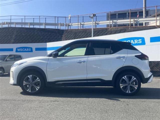 キックス Ｘツートーンインテリアエディション　保証書／純正　９インチ　ＳＤナビ／インテリジェントルームミラー／エマージェンシーブレーキ／シートヒーター　前席／アラウンドビューモニター／車線逸脱防止支援システム／シート　合皮／プロパイロット　ＥＴＣ（2枚目）