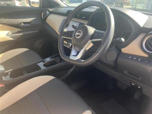 キックス Ｘツートーンインテリアエディション　保証書／純正　９インチ　ＳＤナビ／インテリジェントルームミラー／エマージェンシーブレーキ／シートヒーター　前席／アラウンドビューモニター／車線逸脱防止支援システム／シート　合皮／プロパイロット　ＥＴＣ（5枚目）