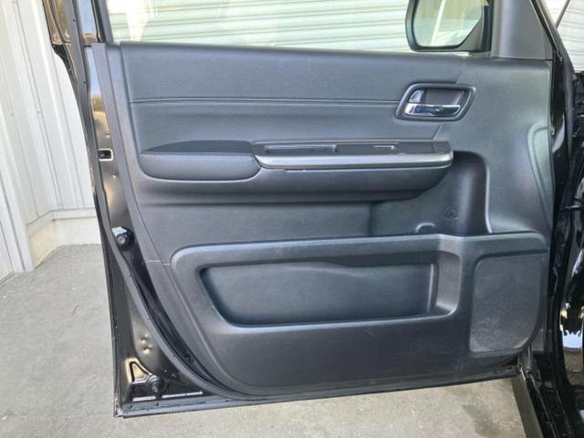 ステップワゴンスパーダ スパーダハイブリッドＧ・ＥＸホンダセンシング　新品タイヤ／保証書／純正　９インチ　ＳＤナビ／フリップダウンモニター／衝突安全装置／両側電動スライドドア／シートヒーター／車線逸脱防止支援システム／シート　合皮／ヘッドランプ　ＬＥＤ　バックカメラ（20枚目）