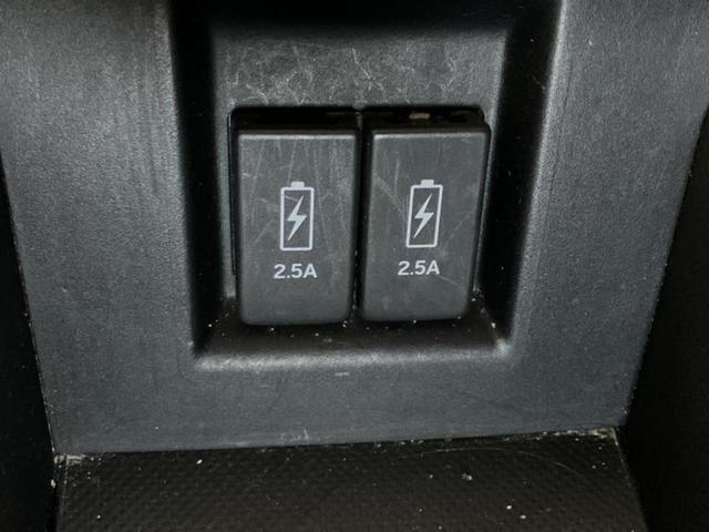 ステップワゴンスパーダ スパーダハイブリッドＧ・ＥＸホンダセンシング　新品タイヤ／保証書／純正　９インチ　ＳＤナビ／フリップダウンモニター／衝突安全装置／両側電動スライドドア／シートヒーター／車線逸脱防止支援システム／シート　合皮／ヘッドランプ　ＬＥＤ　バックカメラ（41枚目）