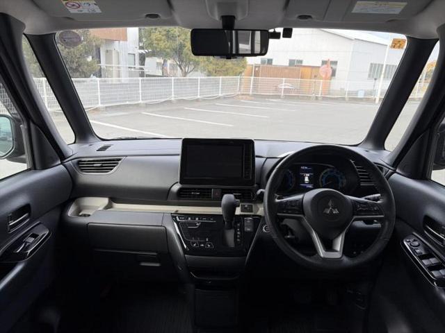 デリカミニ Ｔプレミアム　保証書／純正　９インチ　ＳＤナビ／デジタルインナーミラー／イーアシスト（ミツビシ）／両側電動スライドドア／シートヒーター　前席／全方位モニター／ドライブレコーダー　前後／ヘッドランプ　ＬＥＤ　ドラレコ（4枚目）