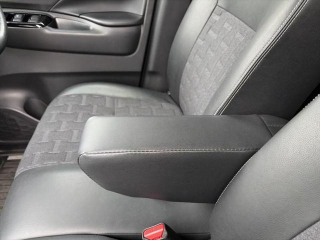 デリカミニ Ｔプレミアム　保証書／純正　９インチ　ＳＤナビ／デジタルインナーミラー／イーアシスト（ミツビシ）／両側電動スライドドア／シートヒーター　前席／全方位モニター／ドライブレコーダー　前後／ヘッドランプ　ＬＥＤ　ドラレコ（25枚目）