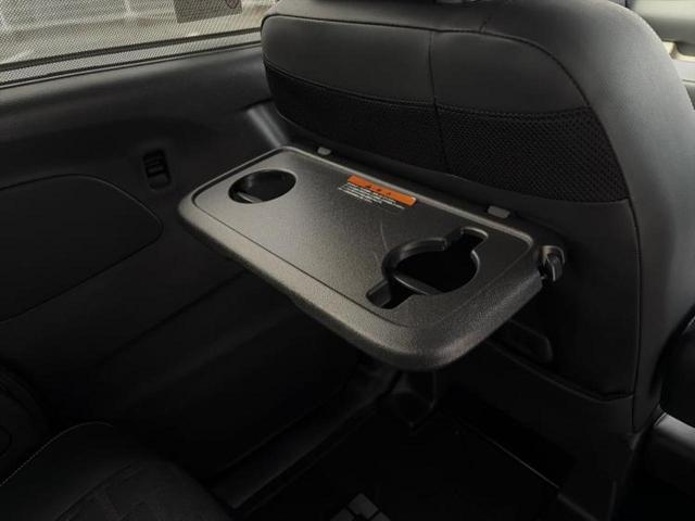 デリカミニ Ｔプレミアム　保証書／純正　９インチ　ＳＤナビ／デジタルインナーミラー／イーアシスト（ミツビシ）／両側電動スライドドア／シートヒーター　前席／全方位モニター／ドライブレコーダー　前後／ヘッドランプ　ＬＥＤ　ドラレコ（33枚目）