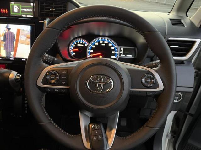 ルーミー カスタムＧ　新品タイヤ／保証書／純正　９インチ　ＳＤナビ／スマートアシスト（トヨタ・ダイハツ）／両側電動スライドドア／ヘッドランプ　ＬＥＤ／Ｂｌｕｅｔｏｏｔｈ接続／ＥＴＣ／横滑り防止装置　衝突被害軽減システム（14枚目）