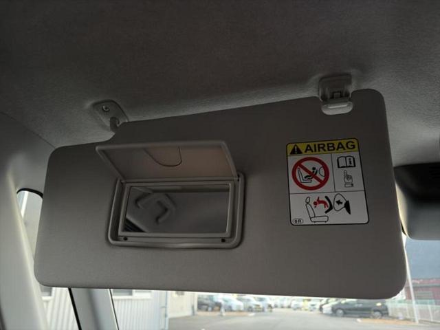 ルーミー カスタムＧ　新品タイヤ／保証書／純正　９インチ　ＳＤナビ／スマートアシスト（トヨタ・ダイハツ）／両側電動スライドドア／ヘッドランプ　ＬＥＤ／Ｂｌｕｅｔｏｏｔｈ接続／ＥＴＣ／横滑り防止装置　衝突被害軽減システム（29枚目）