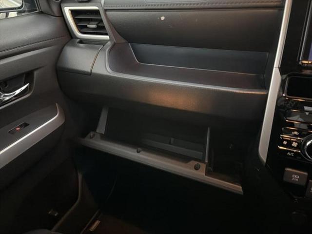 ルーミー カスタムＧ　新品タイヤ／保証書／純正　９インチ　ＳＤナビ／スマートアシスト（トヨタ・ダイハツ）／両側電動スライドドア／ヘッドランプ　ＬＥＤ／Ｂｌｕｅｔｏｏｔｈ接続／ＥＴＣ／横滑り防止装置　衝突被害軽減システム（32枚目）