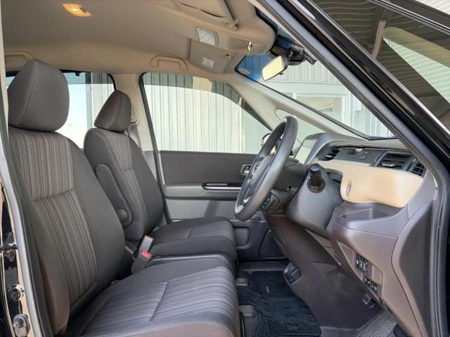 フリードハイブリッド ハイブリッドＧホンダセンシング　新品タイヤ／保証書／純正　９インチ　ＳＤナビ／ホンダセンシング／両側電動スライドドア／車線逸脱防止支援システム／ヘッドランプ　ＬＥＤ／Ｂｌｕｅｔｏｏｔｈ接続／ＥＴＣ／ＥＢＤ付ＡＢＳ／バックモニター（5枚目）