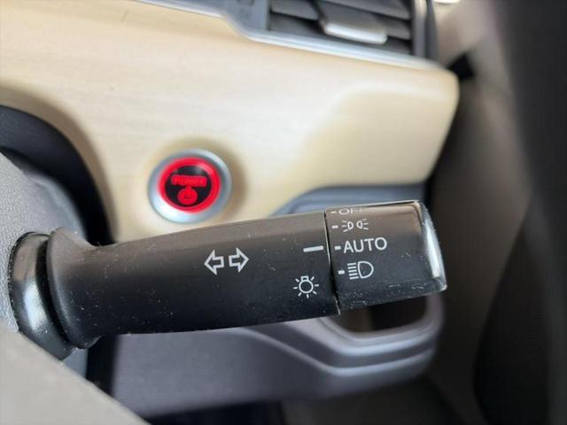 フリードハイブリッド ハイブリッドＧホンダセンシング　新品タイヤ／保証書／純正　９インチ　ＳＤナビ／ホンダセンシング／両側電動スライドドア／車線逸脱防止支援システム／ヘッドランプ　ＬＥＤ／Ｂｌｕｅｔｏｏｔｈ接続／ＥＴＣ／ＥＢＤ付ＡＢＳ／バックモニター（15枚目）