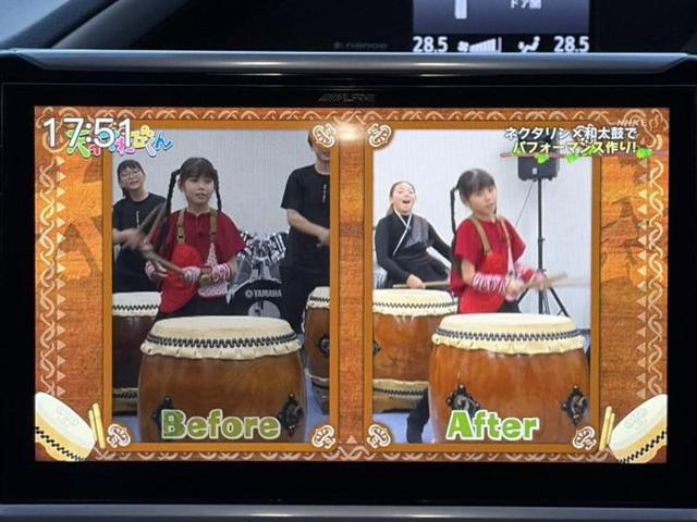 ヴォクシー ４ＷＤ　ＺＳキラメキ３　新品タイヤ／保証書／社外　１１インチ　ＳＤナビ／フリップダウンモニター　社外　１２．８インチ／トヨタセーフティセンス／両側電動スライドドア／車線逸脱防止支援システム／シート　ハーフレザー　バックカメラ（13枚目）