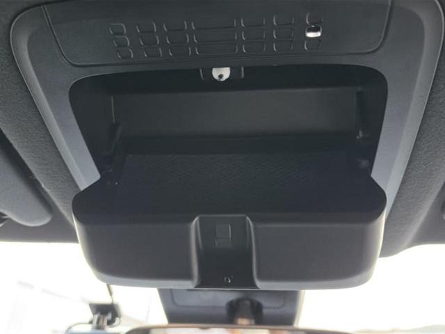 ヴォクシー ４ＷＤ　ＺＳキラメキ３　新品タイヤ／保証書／社外　１１インチ　ＳＤナビ／フリップダウンモニター　社外　１２．８インチ／トヨタセーフティセンス／両側電動スライドドア／車線逸脱防止支援システム／シート　ハーフレザー　バックカメラ（35枚目）