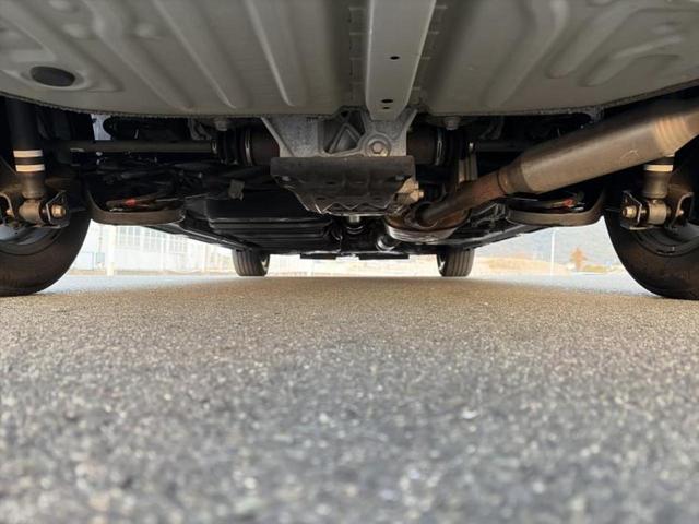 ヴォクシー ４ＷＤ　ＺＳキラメキ３　新品タイヤ／保証書／社外　１１インチ　ＳＤナビ／フリップダウンモニター　社外　１２．８インチ／トヨタセーフティセンス／両側電動スライドドア／車線逸脱防止支援システム／シート　ハーフレザー　バックカメラ（45枚目）