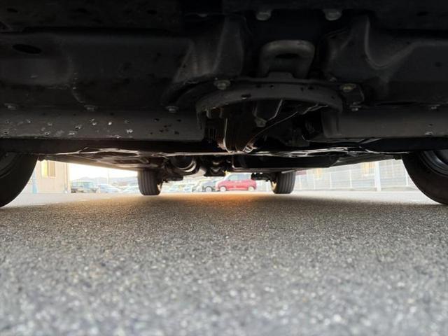 ヴォクシー ４ＷＤ　ＺＳキラメキ３　新品タイヤ／保証書／社外　１１インチ　ＳＤナビ／フリップダウンモニター　社外　１２．８インチ／トヨタセーフティセンス／両側電動スライドドア／車線逸脱防止支援システム／シート　ハーフレザー　バックカメラ（46枚目）