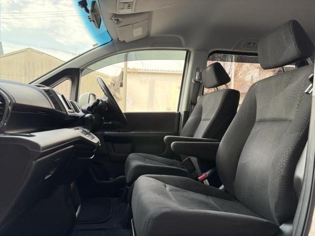 ステップワゴンスパーダ スパーダZ 新品タイヤ/保証書/純正 HDDナビ/両側電動スライドドア/ヘッドランプ HID/ETC/EBD付ABS/横滑り防止装置/バックモニター/ワンセグTV/DVD/MTモード付き バックカメラ DVD再生(7枚目)