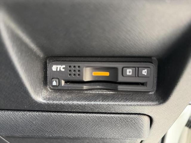 ステップワゴンスパーダ スパーダZ 新品タイヤ/保証書/純正 HDDナビ/両側電動スライドドア/ヘッドランプ HID/ETC/EBD付ABS/横滑り防止装置/バックモニター/ワンセグTV/DVD/MTモード付き バックカメラ DVD再生(14枚目)