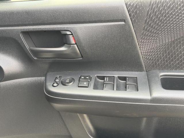 ステップワゴンスパーダ スパーダZ 新品タイヤ/保証書/純正 HDDナビ/両側電動スライドドア/ヘッドランプ HID/ETC/EBD付ABS/横滑り防止装置/バックモニター/ワンセグTV/DVD/MTモード付き バックカメラ DVD再生(17枚目)