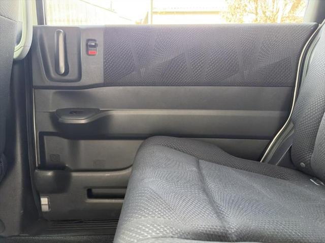 ステップワゴンスパーダ スパーダZ 新品タイヤ/保証書/純正 HDDナビ/両側電動スライドドア/ヘッドランプ HID/ETC/EBD付ABS/横滑り防止装置/バックモニター/ワンセグTV/DVD/MTモード付き バックカメラ DVD再生(23枚目)