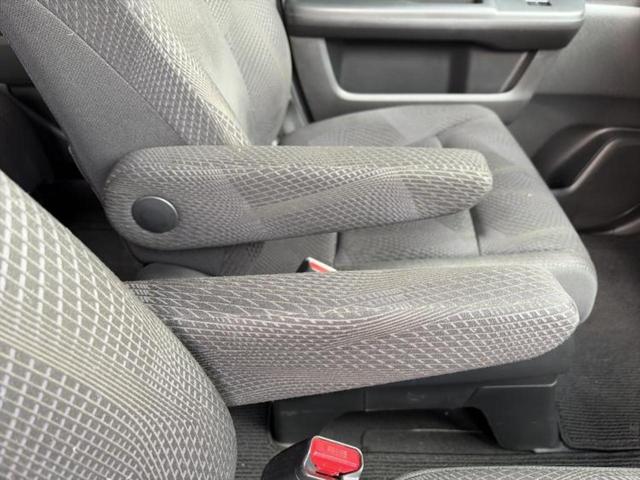 ステップワゴンスパーダ スパーダZ 新品タイヤ/保証書/純正 HDDナビ/両側電動スライドドア/ヘッドランプ HID/ETC/EBD付ABS/横滑り防止装置/バックモニター/ワンセグTV/DVD/MTモード付き バックカメラ DVD再生(26枚目)