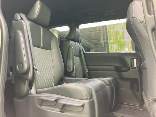 ノア ハイブリッドＳ－Ｚ　ディスプレイオーディオ＋ナビ１０．５インチ／デジタルインナーミラー／トヨタセーフティセンス／両側電動スライドドア／シートヒーター　前席／パノラミックビューモニター／車線逸脱防止支援システム（6枚目）