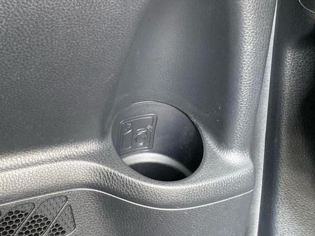 ヴォクシー ＺＳ　新品タイヤ／保証書／純正　１０インチ　ＳＤナビ／フリップダウンモニター／トヨタセーフティセンス／両側電動スライドドア／車線逸脱防止支援システム／ドライブレコーダー　前後／ヘッドランプ　ＬＥＤ　ドラレコ（38枚目）