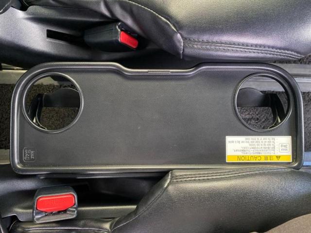 ヴォクシー ＺＳ　新品タイヤ／保証書／純正　１０インチ　ＳＤナビ／フリップダウンモニター／トヨタセーフティセンス／両側電動スライドドア／車線逸脱防止支援システム／ドライブレコーダー　前後／ヘッドランプ　ＬＥＤ　ドラレコ（41枚目）