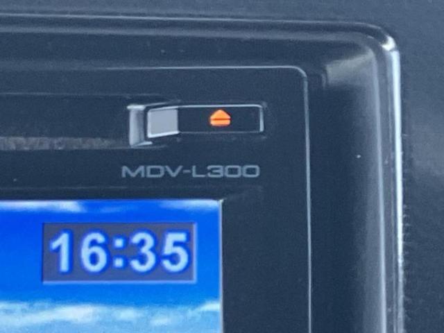 ワゴンＲ ２０シュウネンキネンシャ　保証書／社外　ＳＤナビ／レーダーブレーキサポート（スズキ）／シートヒーター　運転席／ヘッドランプ　ＨＩＤ／ＥＢＤ付ＡＢＳ／横滑り防止装置／アイドリングストップ／ワンセグＴＶ／ＤＶＤ　ＤＶＤ再生（9枚目）