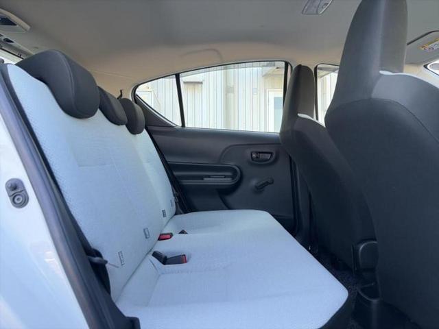 アクア Ｌ　保証書／社外　ＳＤナビ／トヨタセーフティセンス／ドライブレコーダー　社外／ヘッドランプ　ＨＩＤ／Ｂｌｕｅｔｏｏｔｈ接続／ＥＢＤ付ＡＢＳ／横滑り防止装置／衝突安全ボディ　衝突被害軽減システム　ドラレコ（6枚目）