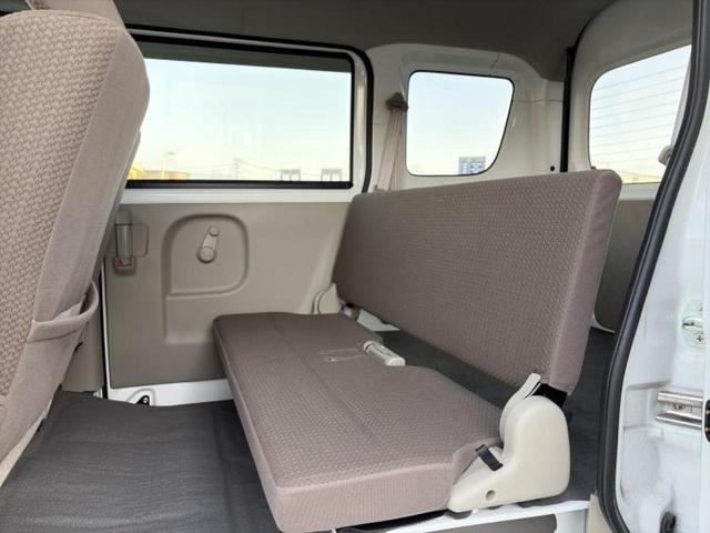 エブリイ PC 新品タイヤ/保証書/ディスプレイオーディオ/USBジャック/Bluetooth接続/ETC/エアバッグ 運転席/エアバッグ 助手席/パワーウインドウ/キーレスエントリー/パワーステアリング(8枚目)