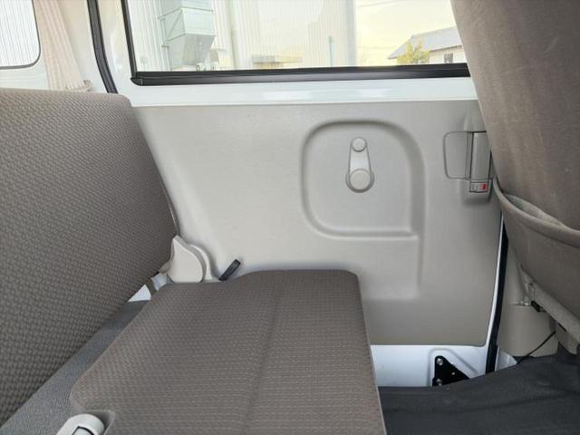 エブリイ PC 新品タイヤ/保証書/ディスプレイオーディオ/USBジャック/Bluetooth接続/ETC/エアバッグ 運転席/エアバッグ 助手席/パワーウインドウ/キーレスエントリー/パワーステアリング(22枚目)