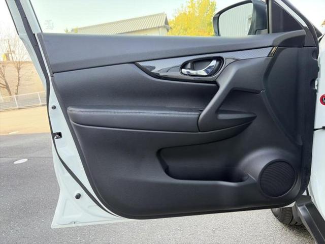 エクストレイル ４ＷＤ２０Ｘ　保証書／純正　ＳＤナビ／インテリジェントルームミラー／アラウンドビューモニター／シート　撥水加工／電動バックドア／ヘッドランプ　ＬＥＤ／Ｂｌｕｅｔｏｏｔｈ接続／ＥＴＣ／ＥＢＤ付ＡＢＳ　全周囲カメラ（21枚目）