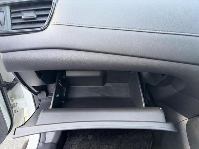 エクストレイル ４ＷＤ２０Ｘ　保証書／純正　ＳＤナビ／インテリジェントルームミラー／アラウンドビューモニター／シート　撥水加工／電動バックドア／ヘッドランプ　ＬＥＤ／Ｂｌｕｅｔｏｏｔｈ接続／ＥＴＣ／ＥＢＤ付ＡＢＳ　全周囲カメラ（38枚目）