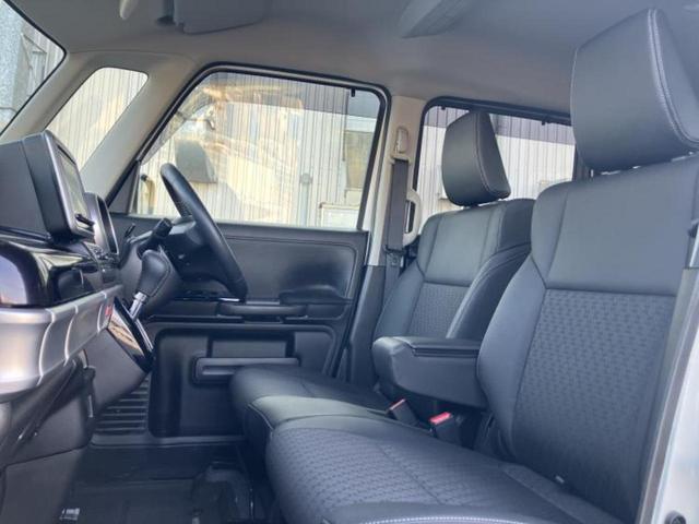 スペーシアカスタム ハイブリッドＸＳ　新品タイヤ／保証書／純正　８インチ　ＳＤナビ／セーフティサポート（スズキ）／両側電動スライドドア／シートヒーター　運転席／全方位モニター用カメラ／車線逸脱防止支援システム／シート　ハーフレザー　禁煙車（7枚目）