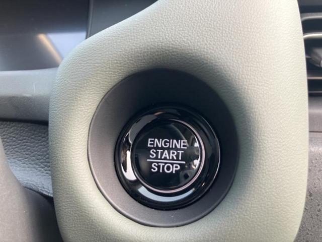 フリード クロスター　保証書／純正　８インチ　ナビ／ホンダセンシング／両側電動スライドドア／シートヒーター　前席／車線逸脱防止支援システム／シート　ハーフレザー／登録済未使用車／ヘッドランプ　ＬＥＤ　衝突被害軽減システム（18枚目）