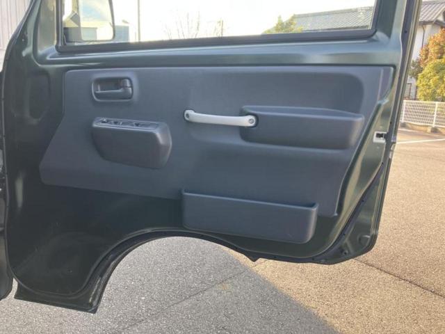 スーパーキャリイ Ｘ　新品タイヤ／保証書／社外　ＳＤナビ／デュアルカメラブレーキサポート（スズキ）／車線逸脱防止支援システム／ヘッドランプ　ＬＥＤ／Ｂｌｕｅｔｏｏｔｈ接続／ＥＢＤ付ＡＢＳ／横滑り防止装置　バックカメラ（7枚目）