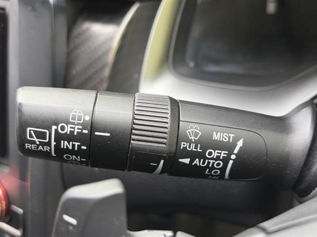 シビック ヒョウジュン 新品タイヤ/保証書/社外 SDナビ/ホンダセンシング/シートヒーター 前席/ヘッドランプ LED/Bluetooth接続/ETC/EBD付ABS/横滑り防止装置/アイドリングストップ バックカメラ(17枚目)