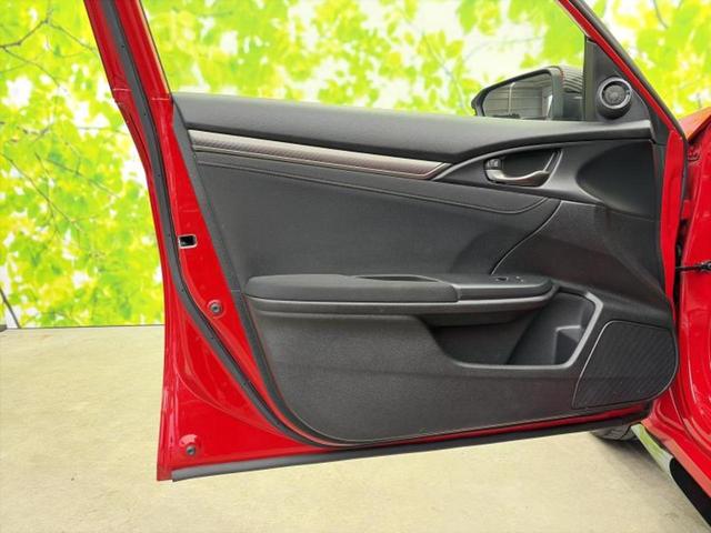 シビック ヒョウジュン 新品タイヤ/保証書/社外 SDナビ/ホンダセンシング/シートヒーター 前席/ヘッドランプ LED/Bluetooth接続/ETC/EBD付ABS/横滑り防止装置/アイドリングストップ バックカメラ(20枚目)