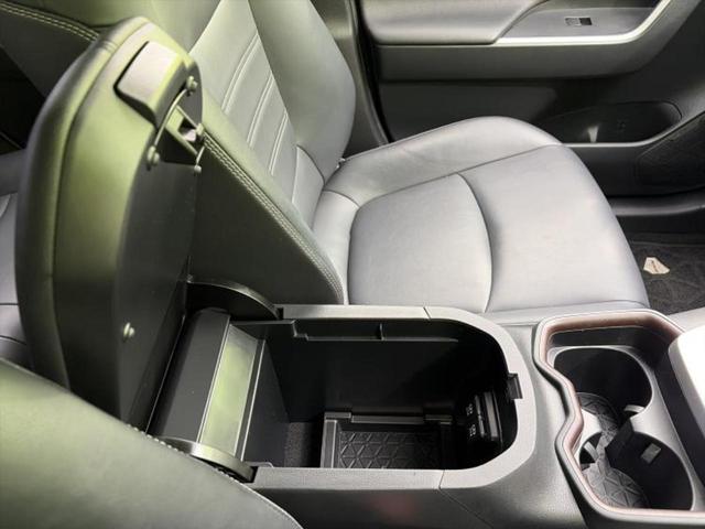 RAV4 4WD G 保証書/純正 9インチ ナビ/トヨタセーフティセンス/シートヒーター 前席/車線逸脱防止支援システム/シート 合皮/電動バックドア/ヘッドランプ LED/Bluetooth接続/ETC バックカメラ(31枚目)