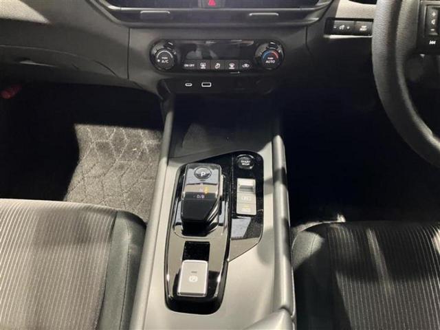 ノート Ｘ　保証書／純正　ＳＤナビ／インテリジェントルームミラー／エマージェンシーブレーキ／アラウンドビューモニター／車線逸脱防止支援システム／ヘッドランプ　ＬＥＤ／Ｂｌｕｅｔｏｏｔｈ接続／ＥＴＣ　全周囲カメラ（14枚目）